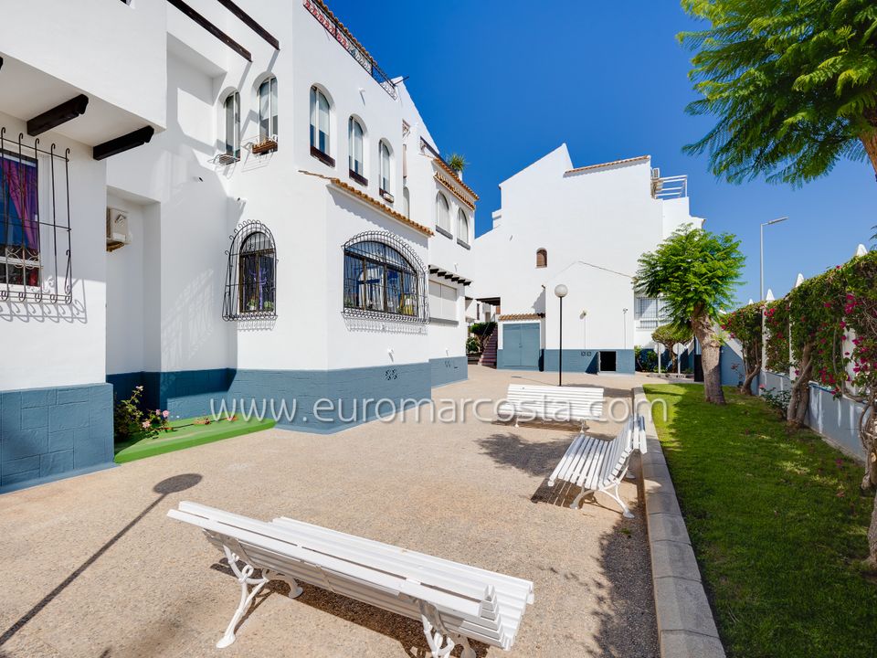 Bungalow in Torrevieja, Alicante - photo 4